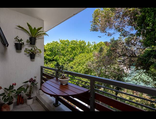 1 BEDROOM APARTMENT SOLD IN KENILWORTH UPPER